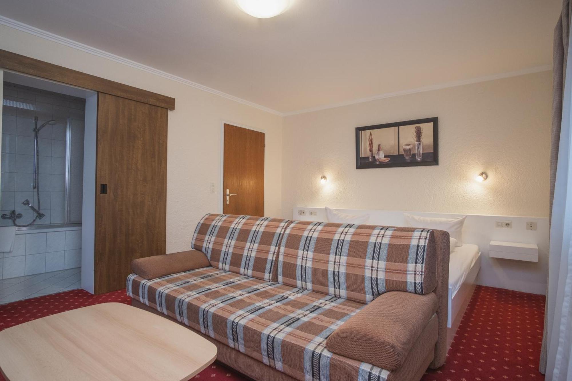 Trail Hotel Оберштауфен Экстерьер фото